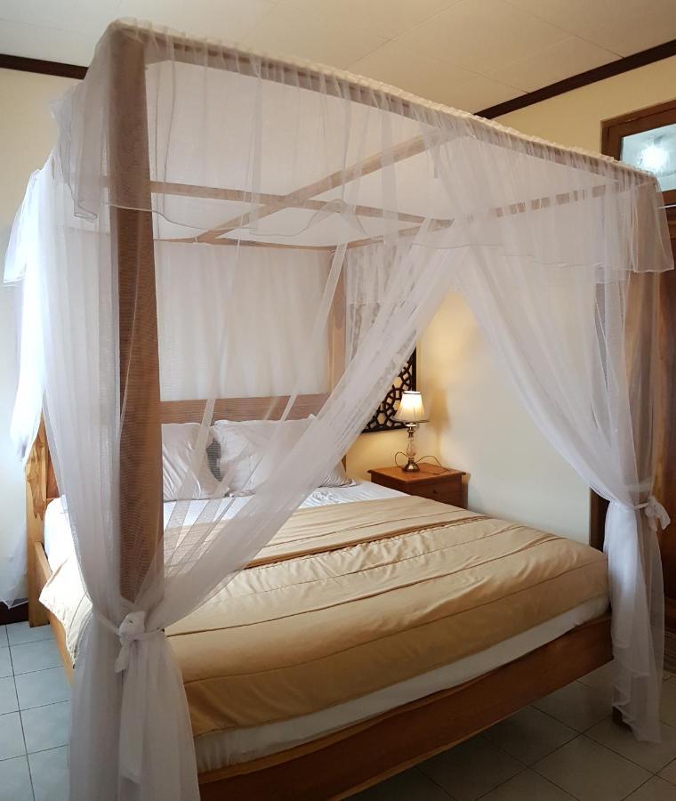 Joglo Villa Bali Penatih Экстерьер фото